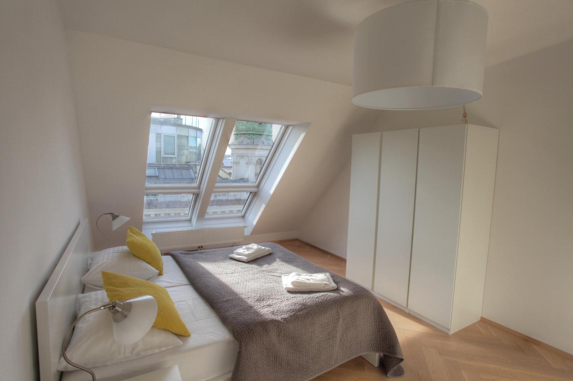 Gasser Apartments - Apartments Karlskirche Wina Bagian luar foto
